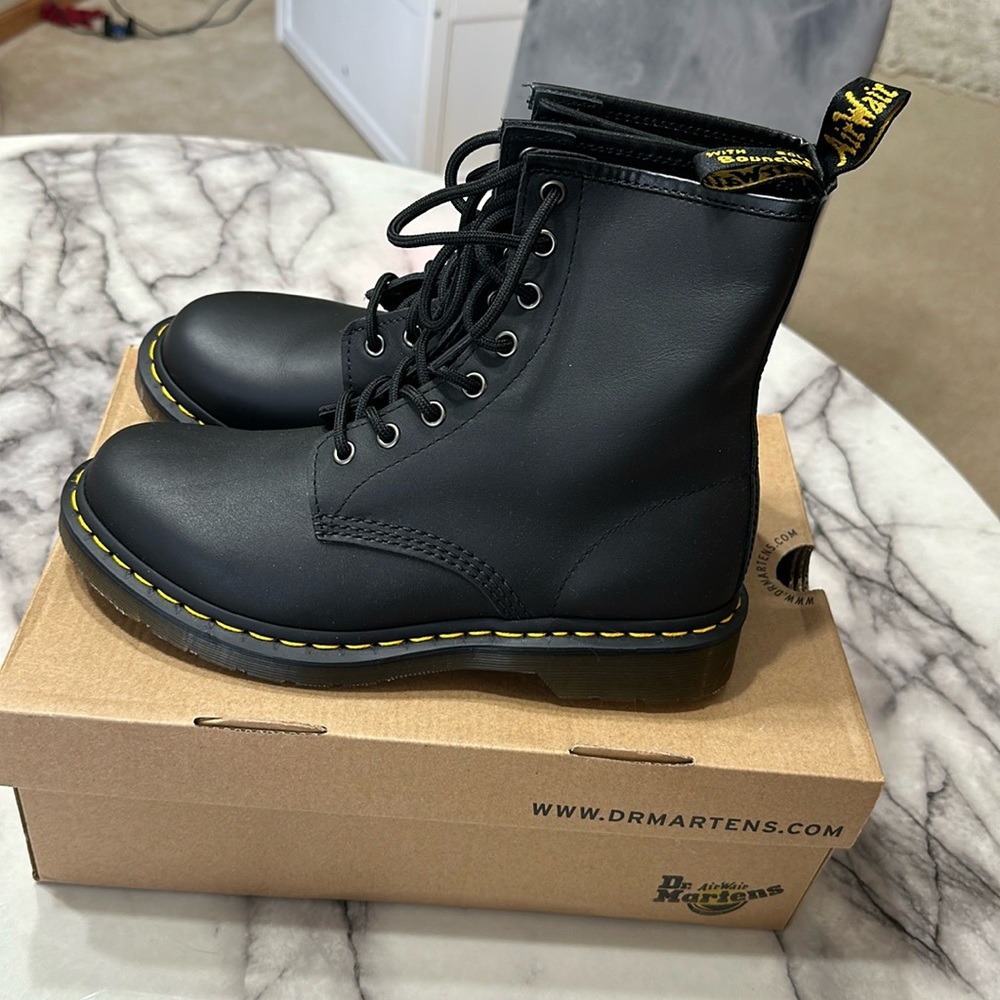 Dr. Martens nappa leather 1460 boots NIB
